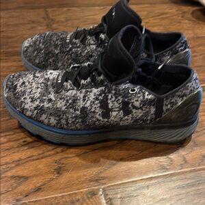 Under Armour Men's Black and Gray Running Shoes